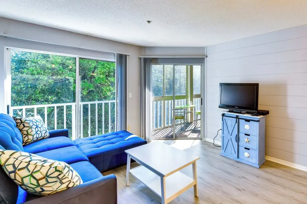 Walk to Beach: Home w/ Porch on Anna Maria Island!