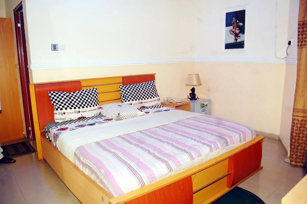 De-b Garden Hotel