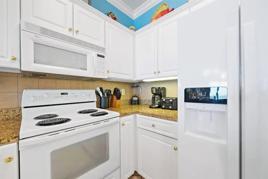 Island Royale 403 ~ Beachfront 2bd/2ba ~ In the Heart of Gulf Shores!