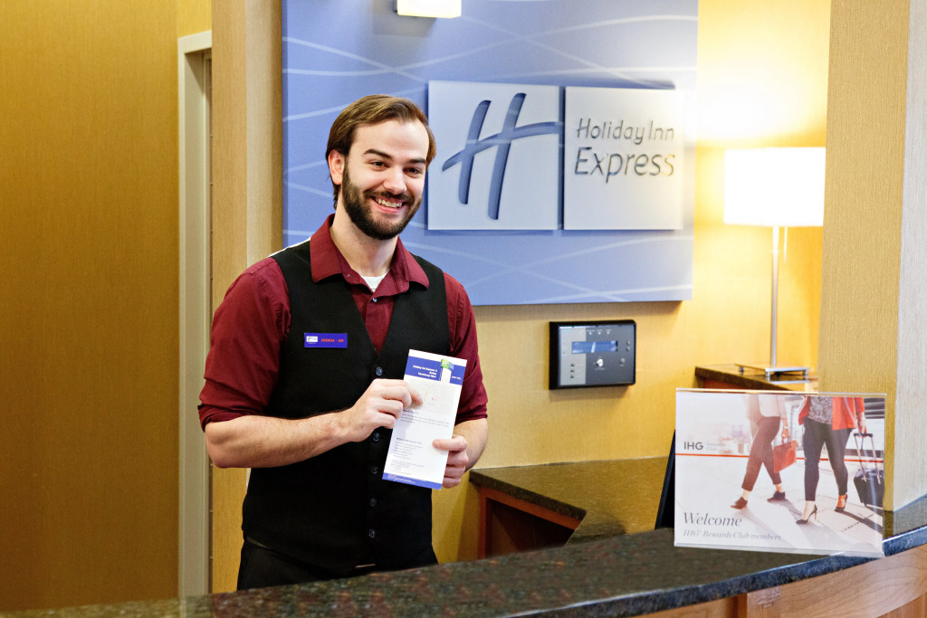 Holiday Inn Express & Suites Harrisburg West