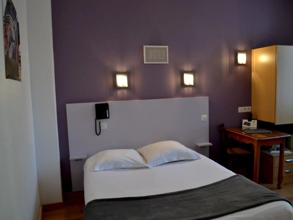 Hôtel La Porte Saint Pierre-Logis Hôtel Intra Muros RÉNOVÉ en 2026