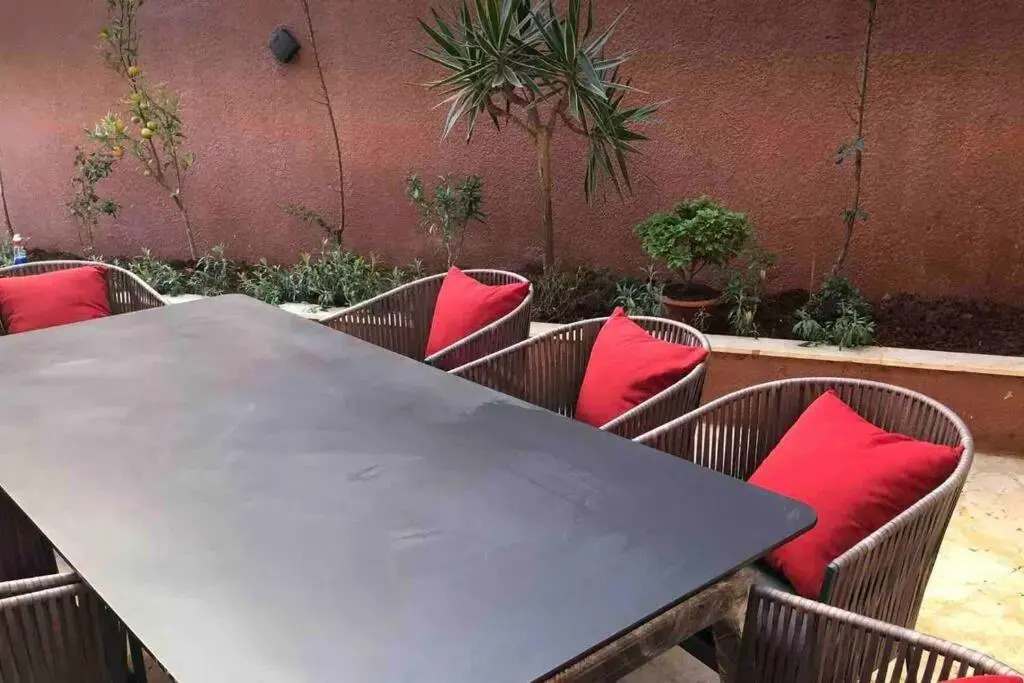 Spacious Amman flat with garden and Pool
