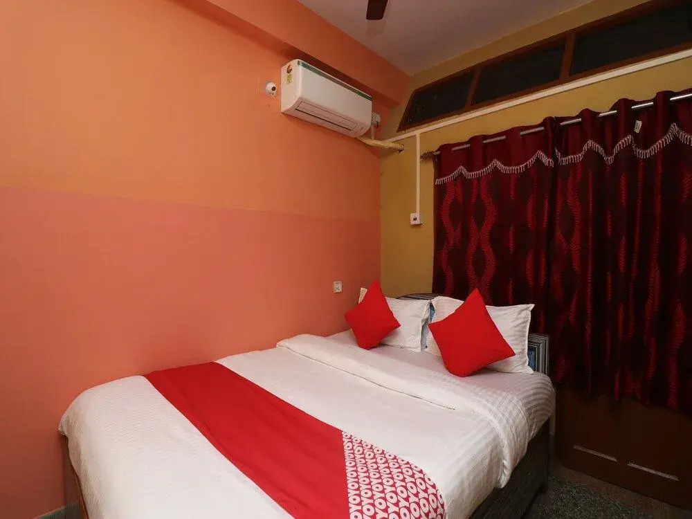 Oyo 27996 Hotel Green Park