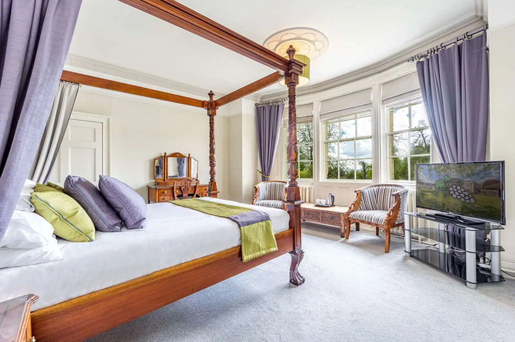 Leigh Park Country House Hotel  Vineyard, Bwsc