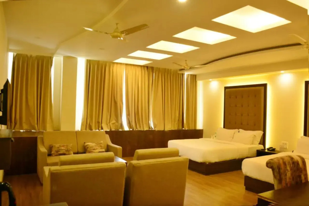 Hotel Vasundhara Palace