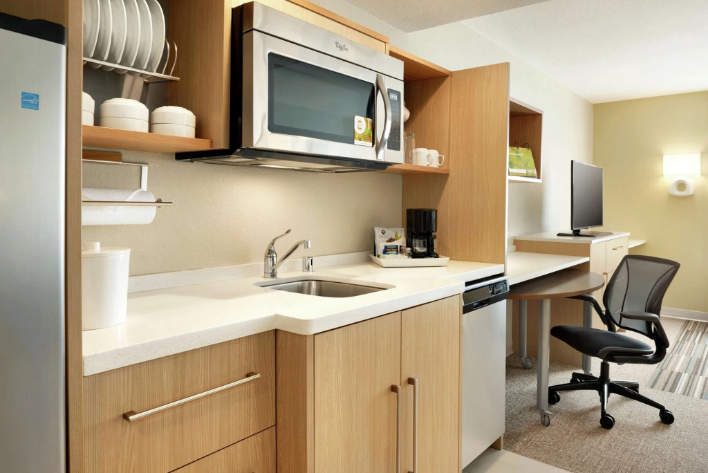 Home2 Suites by Hilton Milwaukee Brookfield