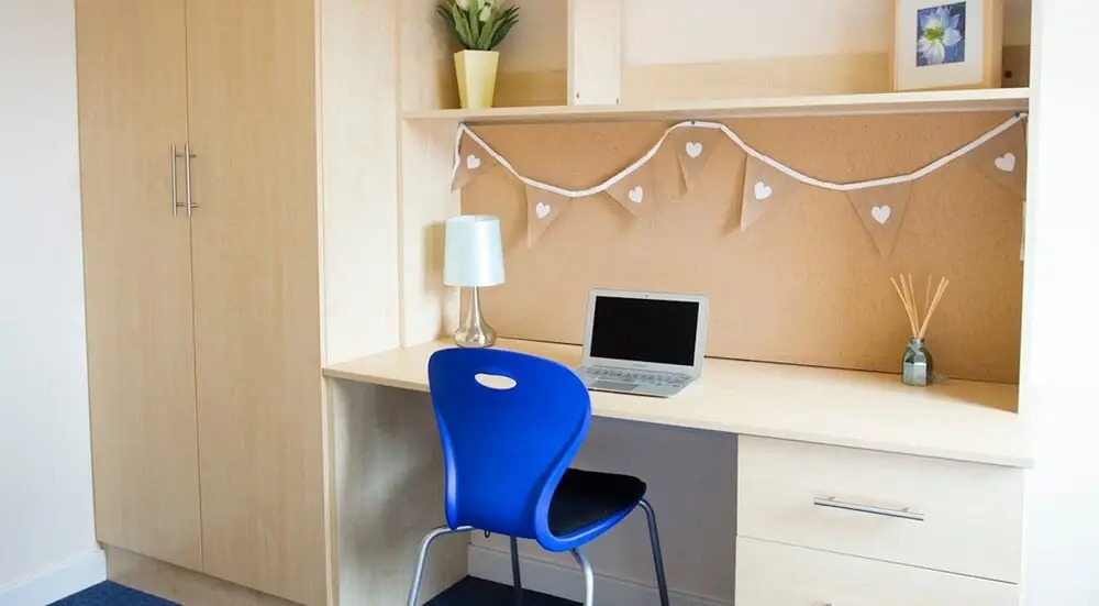 Private rooms for STUDENTS Only-LINCOLN