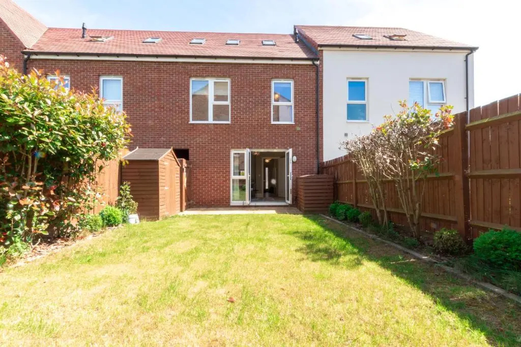 Hewlett Townhouse Addlestone