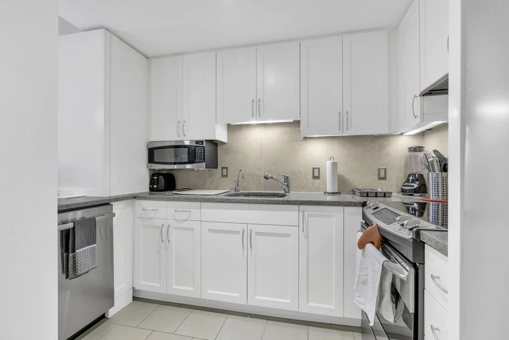 1br Fully Furnished Apartment Near National Museum 1 Bedroom Apts by RedAwning