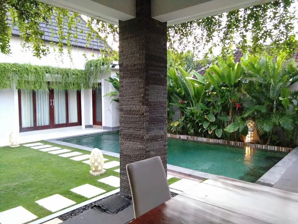 5 Bedrooms Legian and Seminyak Private Pool Villa