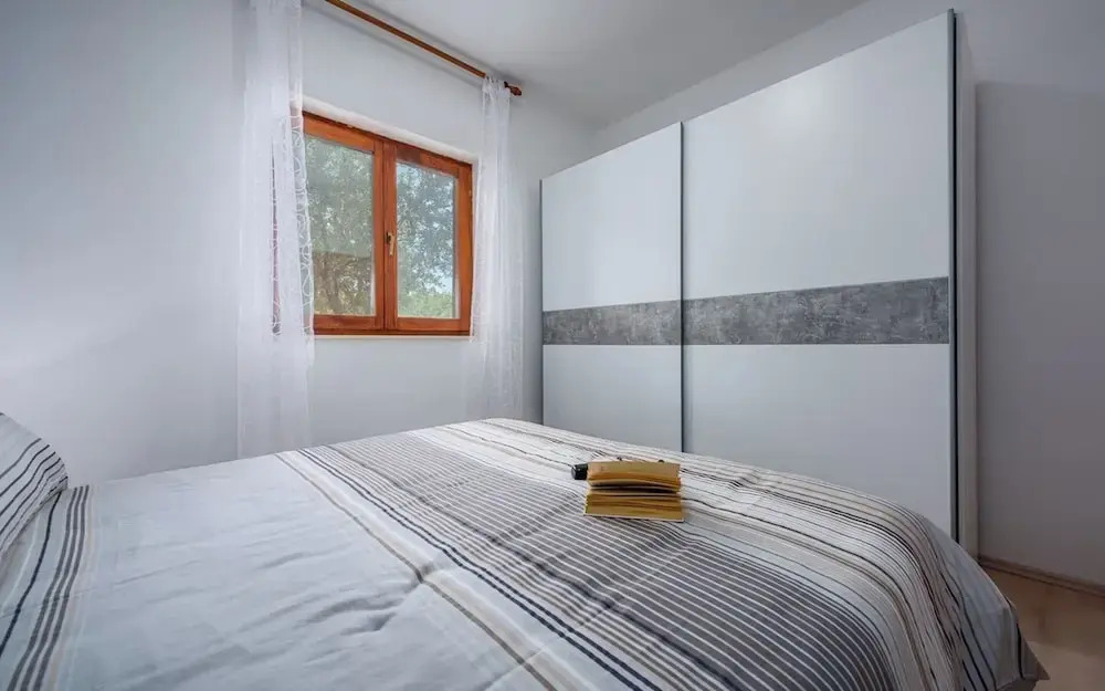 Apartment in Drenje Near Jadrena Beach