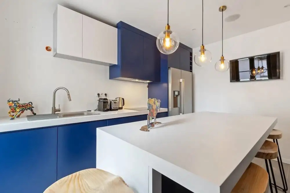 Stunning 2 Bed Apartment, Sleeps 4