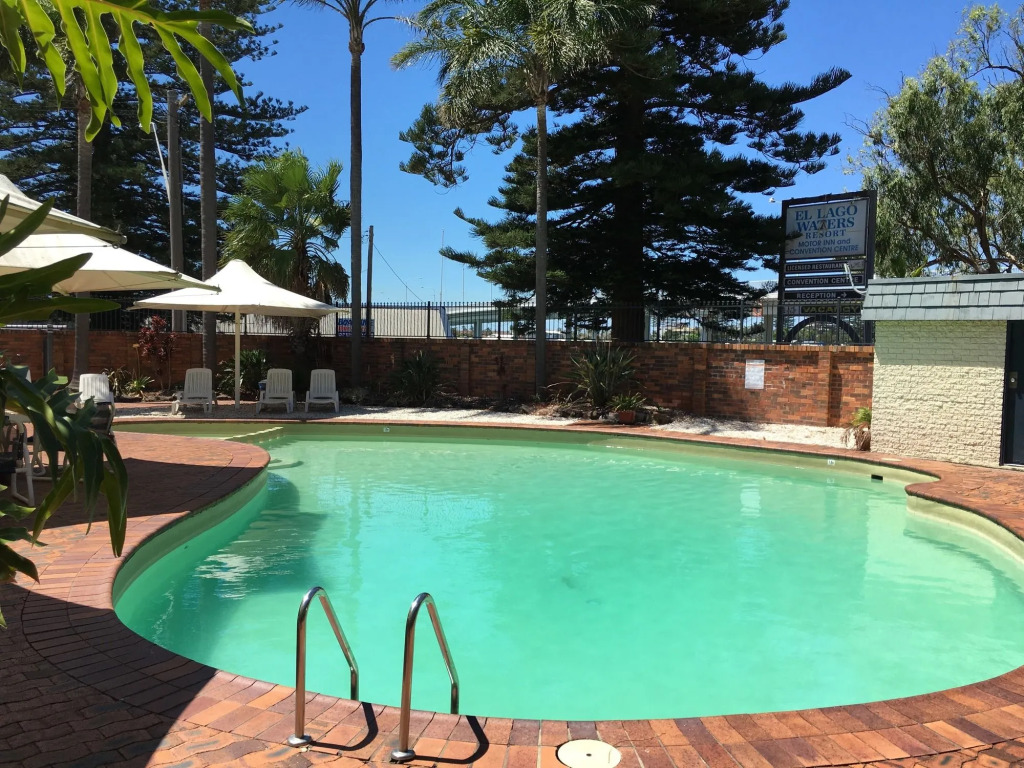 El Lago Waters Motel under Gobell Hotel