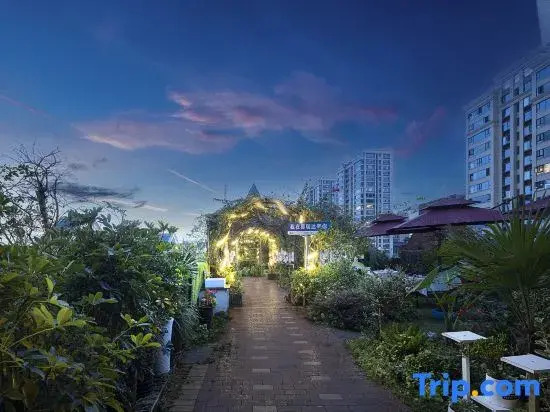 Cheerer Lake Hotel