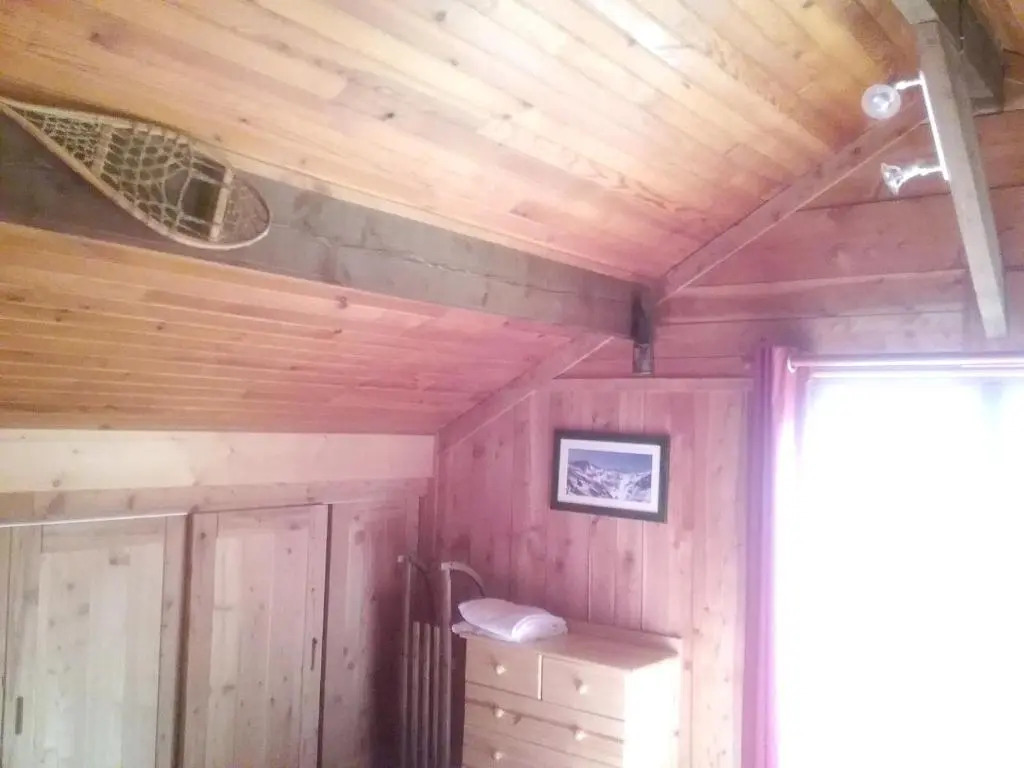 Chalet de 4 chambres avec jardin amenage a Ax les Thermes a 1 km des pistes