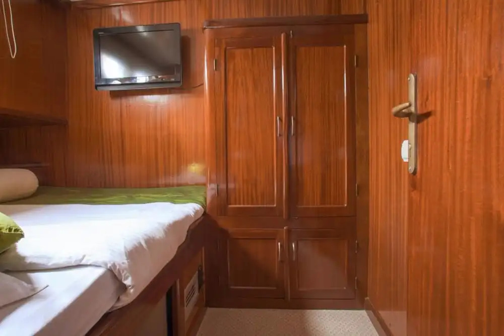 Dream Voyager Yacht