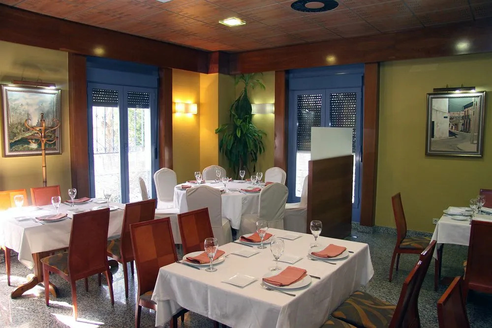 Apartamentos Plaza de Santiago - Estudios Turisticos - 1 LLAVE