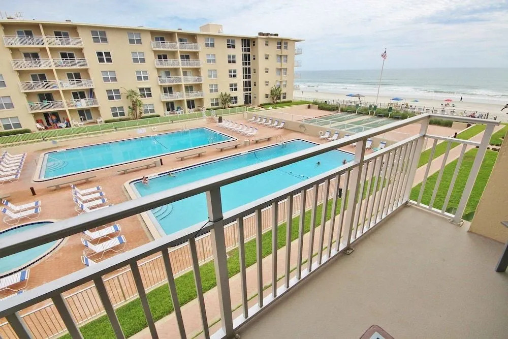 Sea Coast Gardens III 309 Apartment 2