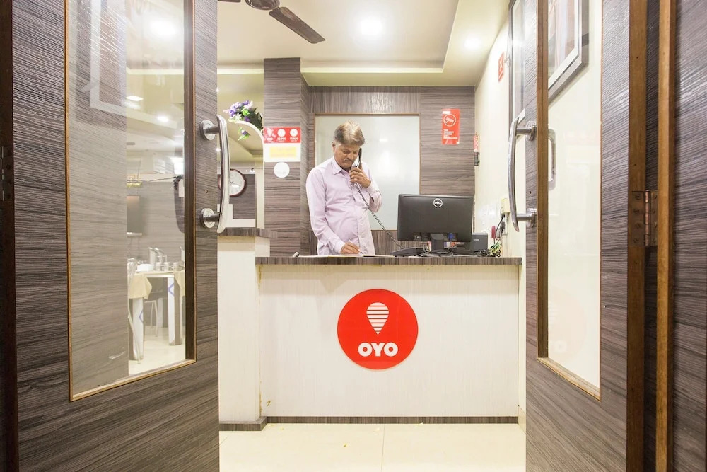 OYO Flagship 10078 Hotel Shriniwas Executive