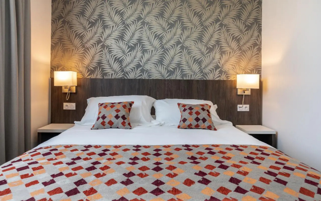 Brit Hotel Ploermel - Hotel de lHippodrome