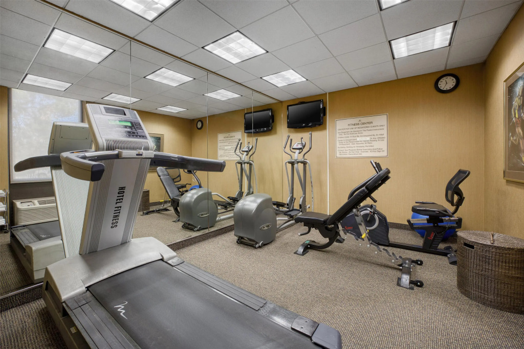 SureStay Plus Hotel by Best Western Chicago Lombard