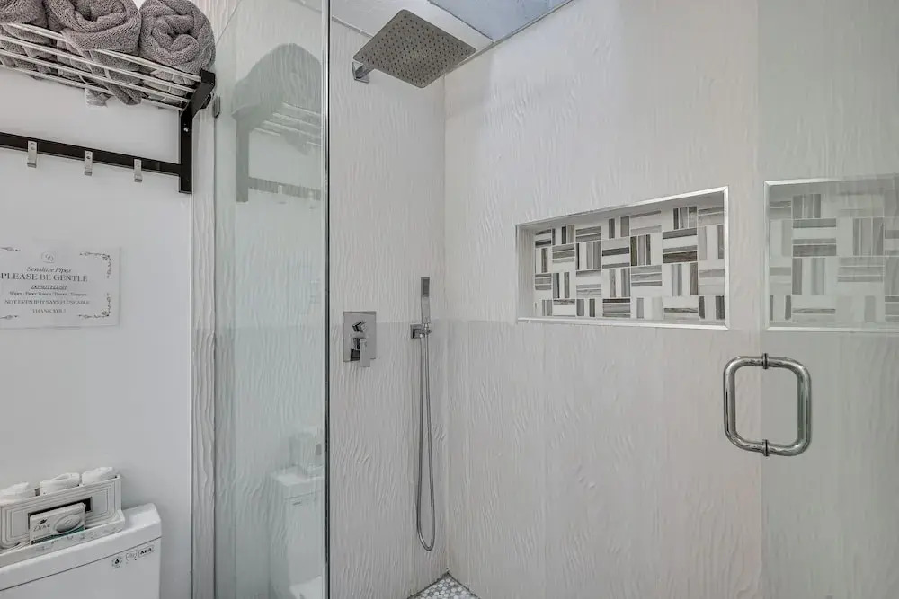 Spacious Family Escape w/ Pool in Deerfield Beach
