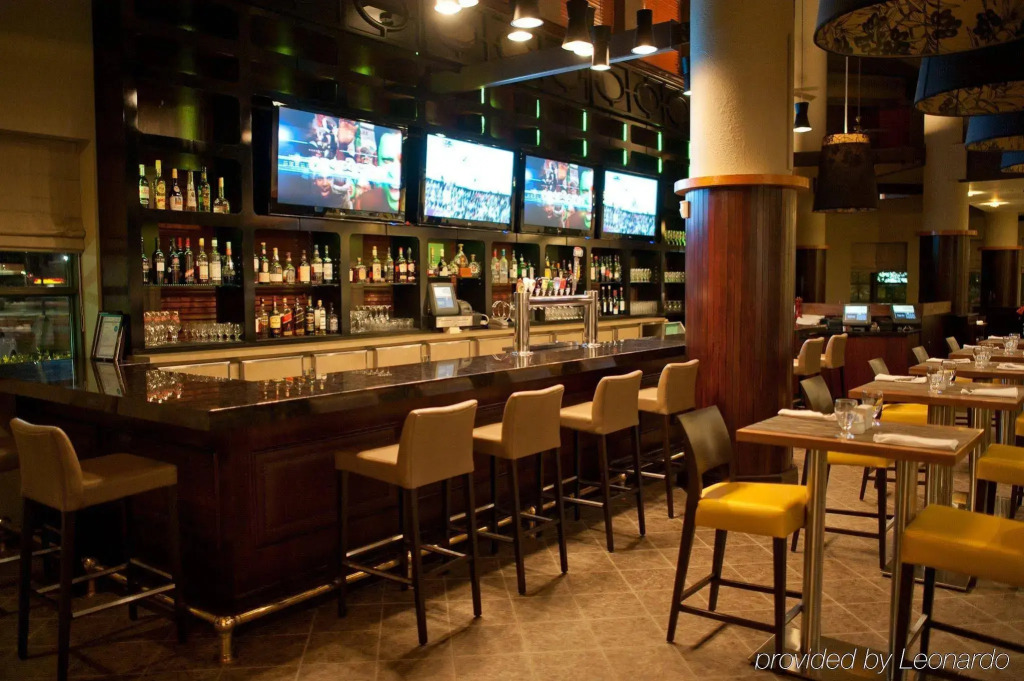 Holiday Inn & Suites Ottawa Kanata by IHG