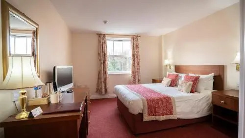 The Emmbrook Inn Hotel