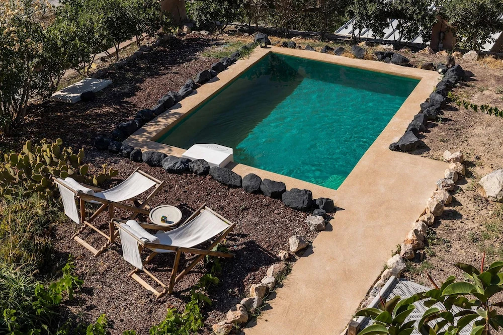 Rosepepper Villa