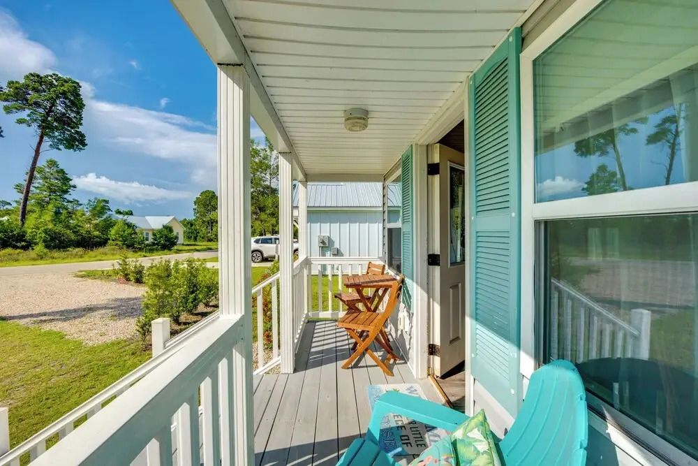 2 Mi to Carrabelle Beach: Home w/ Yard & Porch