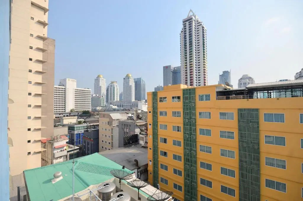 De Lux Bangkok Hotel