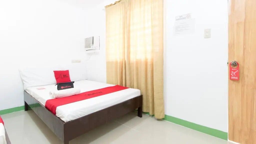 RedDoorz near Mariners Legazpi