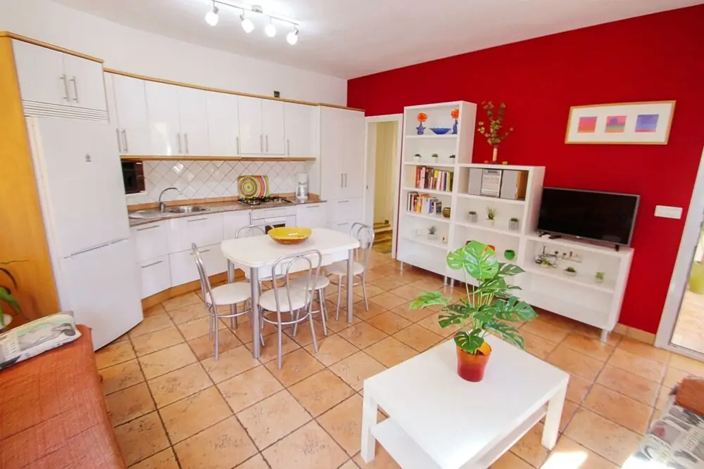 May - pretty holiday property with private pool in Benissa