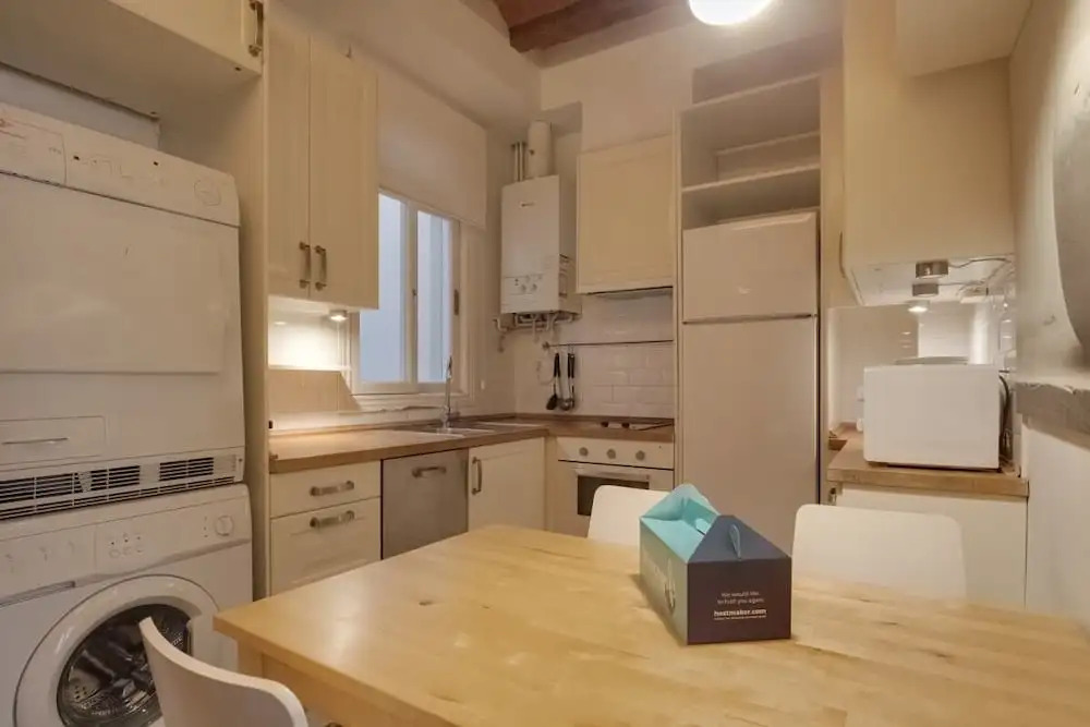Amazing 3bdr W/balcony in Lesseps