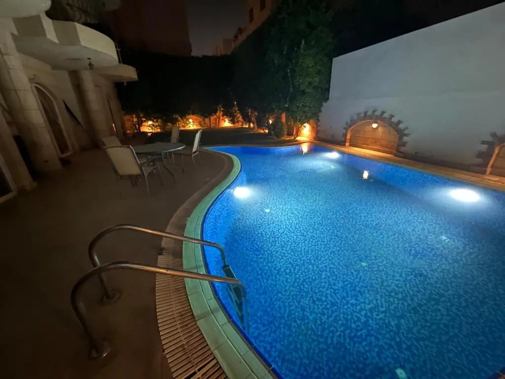4 bedroom villa with garden and private pool