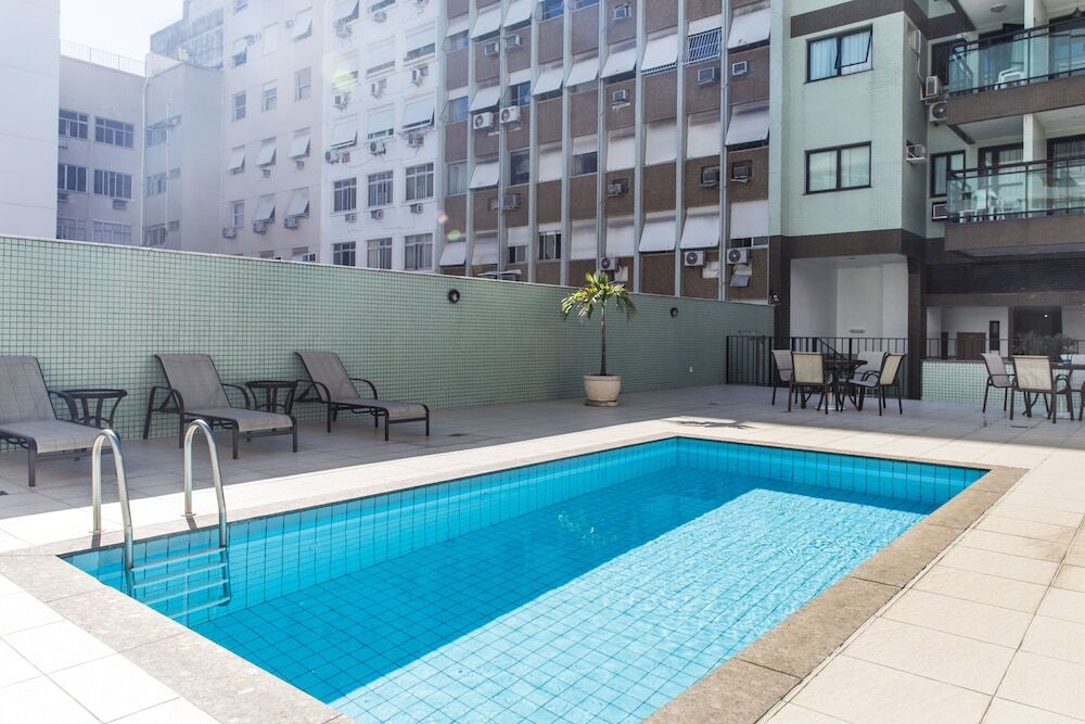Ipanema 503 - Apart Hotel - Quadra da Praia com Piscina, Sauna, Academia e Garagem.