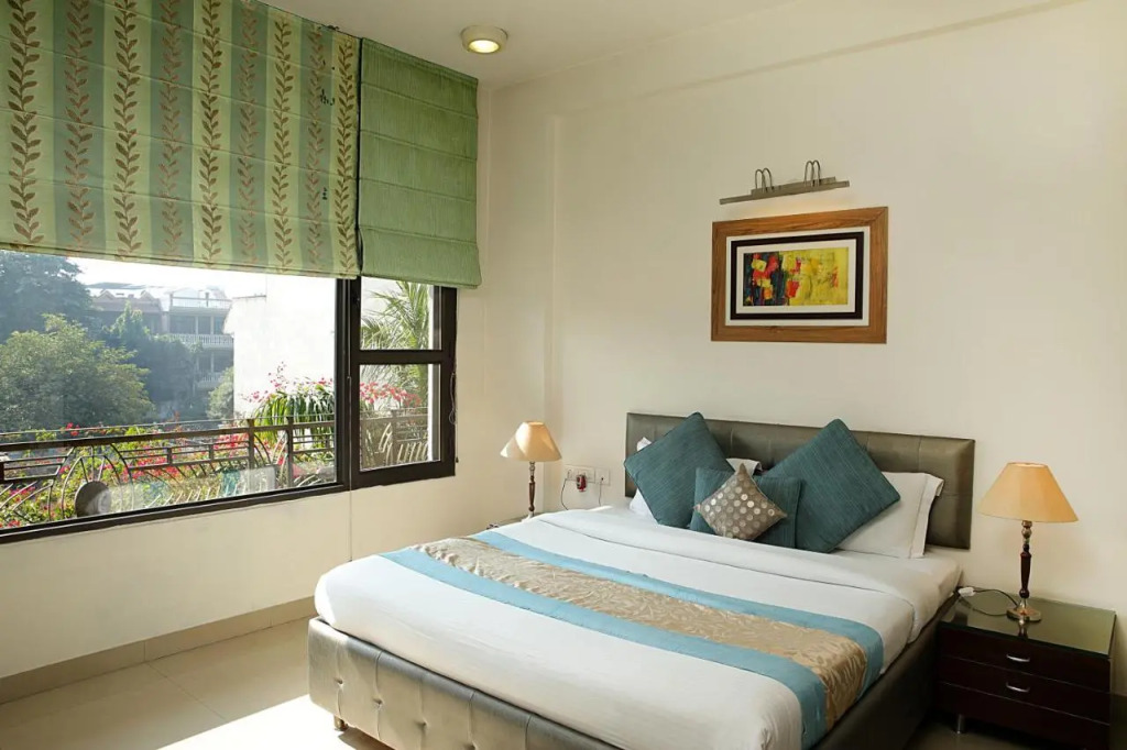 Ahuja Residency DLF Phase 2