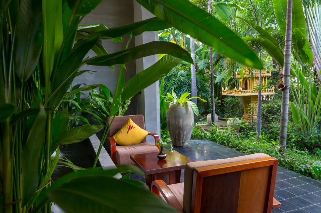 Lynnaya Urban River Resort