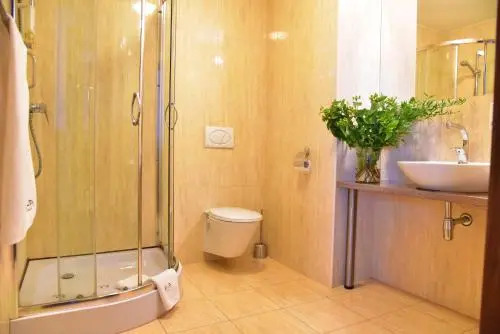 Hotel Hi-Fi Spa