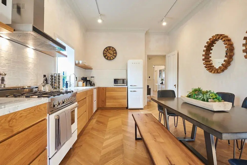 Roseview House 4 Bedrooms 2 Bathrooms Home