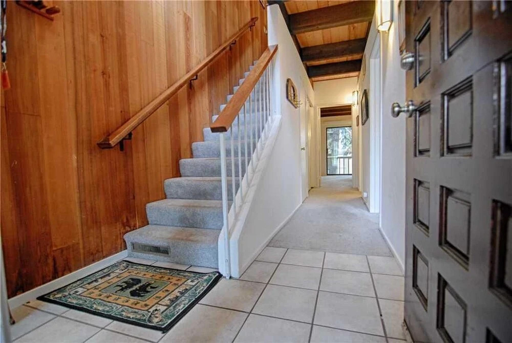 Lofted Condo W/electric Grill and Spiral Staircase #308