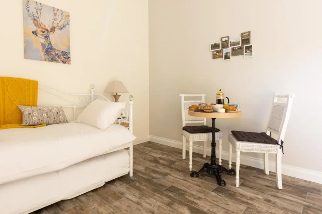 Millbrae Lodges