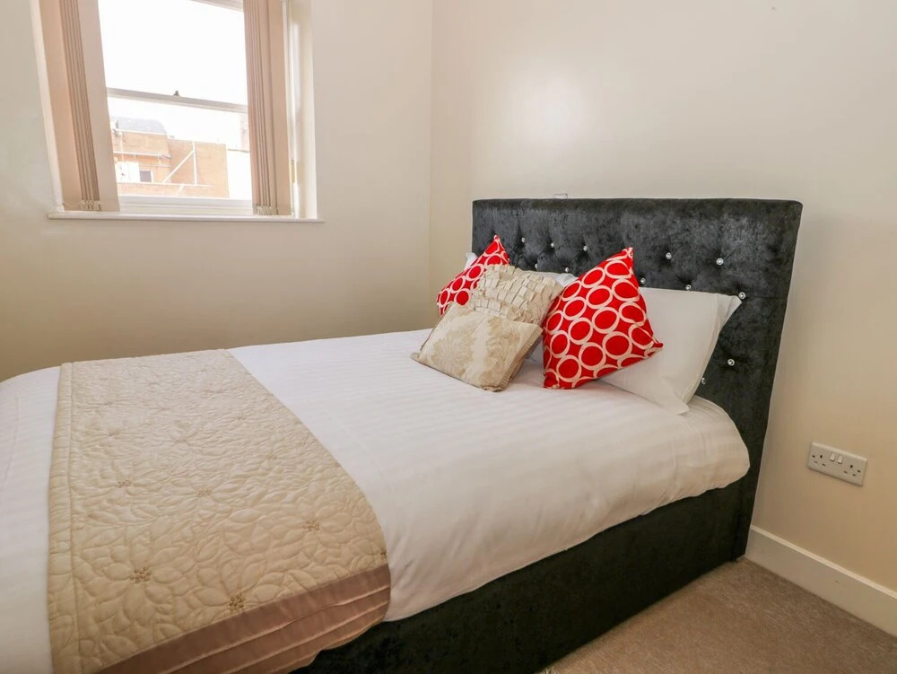 Apartment 6