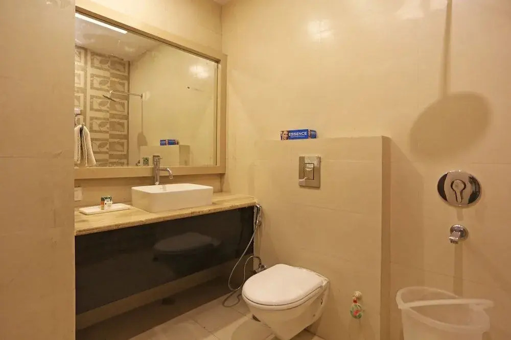 OYO 5614 Hotel Rolex Inn