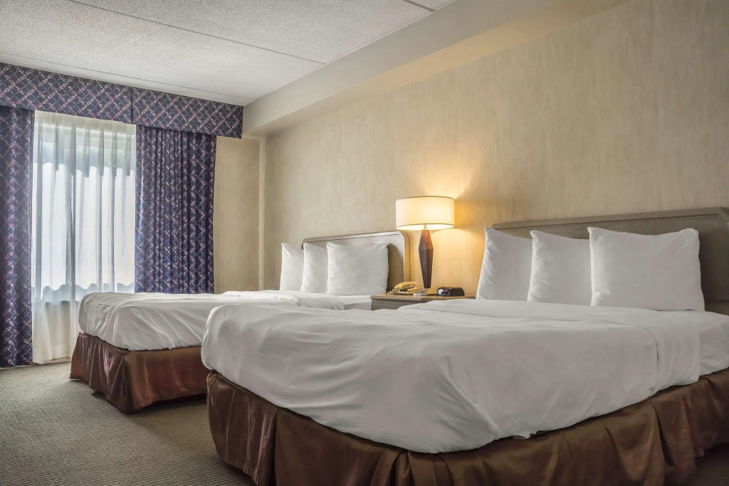 Comfort Suites