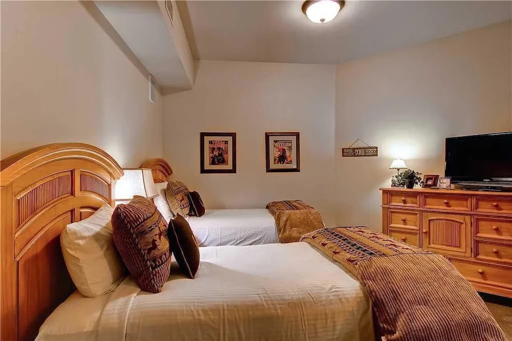 6109 Bear Lodge, Trappeur's Crossing Apartment 3