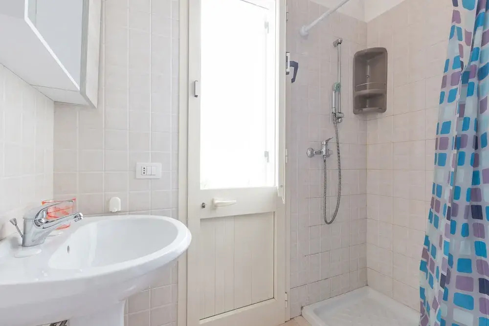 2380 Casa Crispi