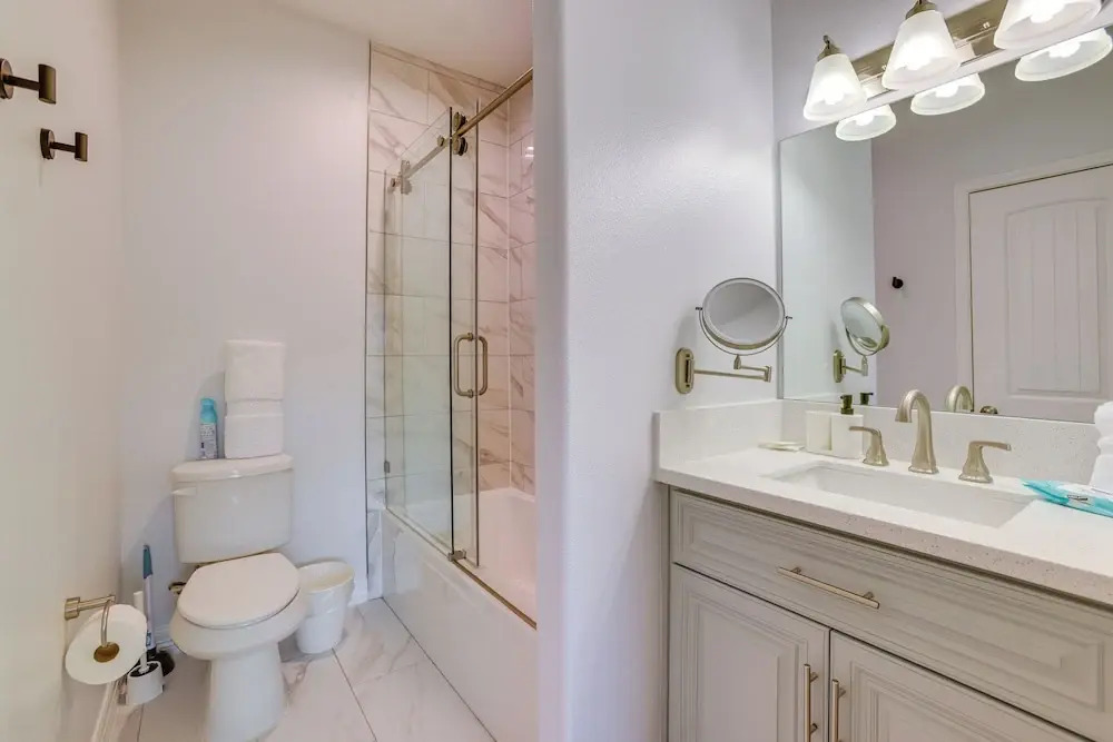 Pet-friendly Duplex Unit in Southwest Houston