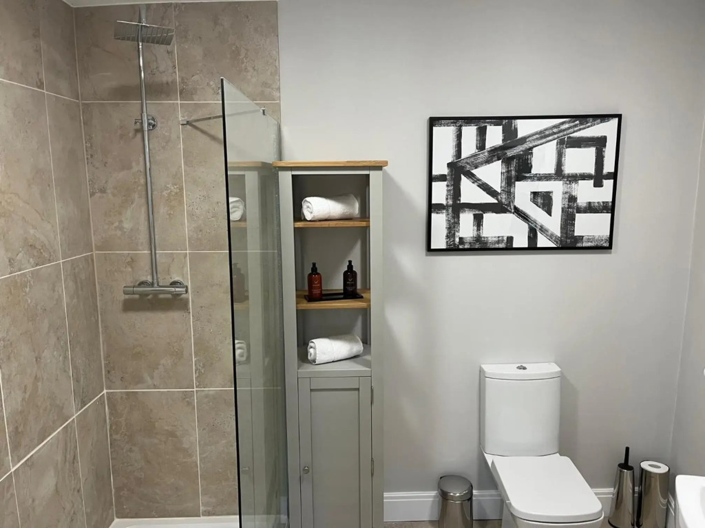 Serviced Guest ApartSuites The Unicorn