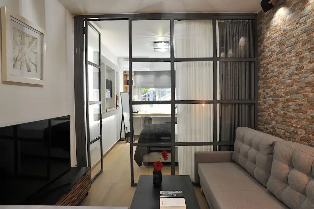 Alter Ego Residence